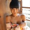 望月琉叶 浴衣をはだけさせポーズしてブラを外してしまう・・