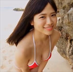 鈴原りこ えっちぃマイクロビキニの美乳女子オンザビーチ!!