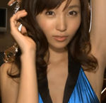 吉木りさ メタリック衣装のギュとしたくなるほっそり美ボディ