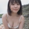 稲岡志織 セーラー服をビーチで脱いで魅せるエチかわE乳女子